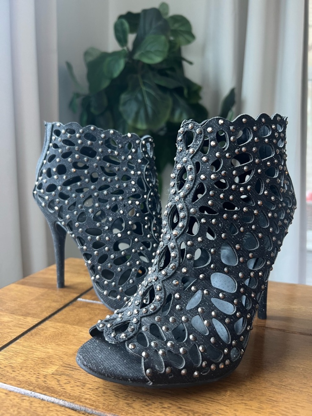 Women's Black Silver Glitter Studded Cutout Peep-Toe Ankle Boots